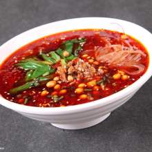 師旗飄揚(yáng)，傳承與使命的象征